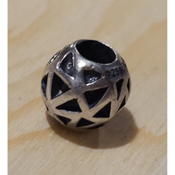 AUTHENTIC RETIRED TROLLBEADS 925 Signed LAA 11205 Triangles Star Bead Charm - Picture 1 of 5